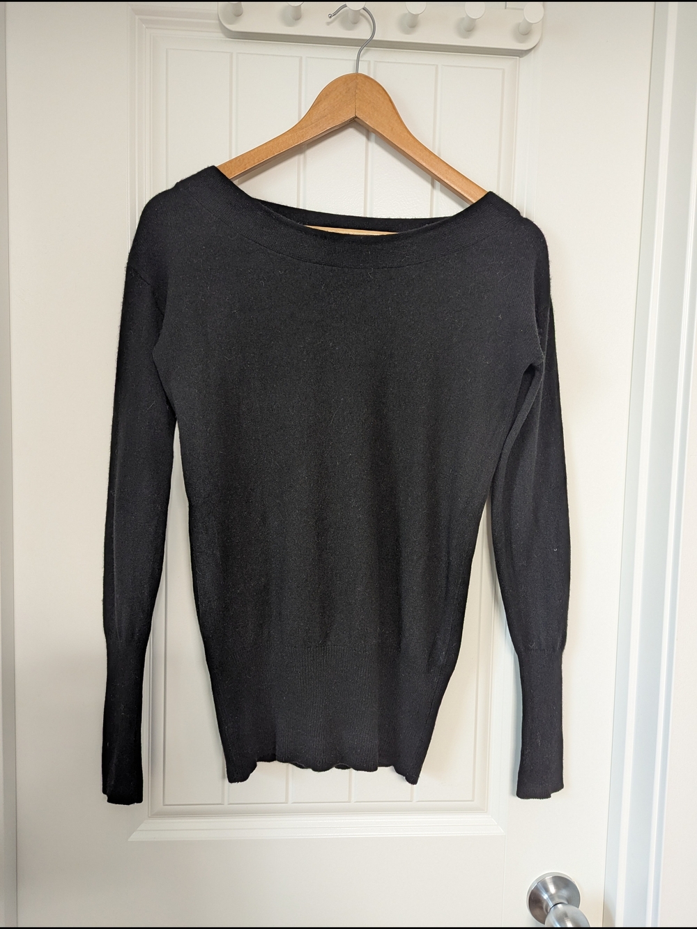 Vintage Cashmere Black Boatneck Sweater Size Small